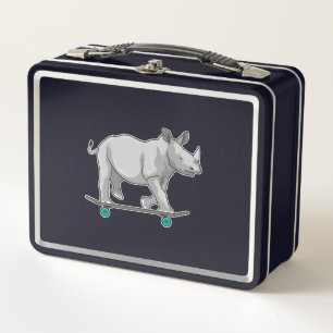 Rhino como patinador con patineta