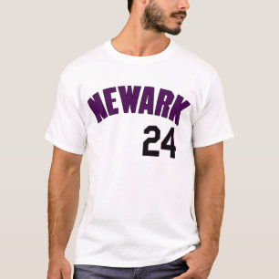Rickey Henderson Newark lleva la camiseta del