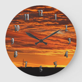 Rig del trabajo en el reloj del atardecer (con núm