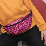 Riñoneras Doodle moderno de corazón de flor rosa rojo capric<br><div class="desc">Moderno y caprichosa flor roja rosada Doodle Patterm Fanny Pack presenta un diseño contemporáneo de doodle de flores y corazón en rojo y rosa. Fabuloso como regalo para la familia y amigos por cumpleaños,  Navidades,  vacaciones y más. Creado por Evco Studio www.zazzle.com/store/evcostudio</div>