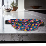 Riñoneras Flores de Boho Floral de los años 70<br><div class="desc">Este diseño se puede personalizar eligiendo la opción Editar diseño. También puede transferir a otros artículos. Póngase en contacto conmigo en colorflowcreations@gmail.com o utilice la opción de chat en la parte superior de la página si desea tener este diseño en otro producto o necesita ayuda. Ver más de mis diseños...</div>