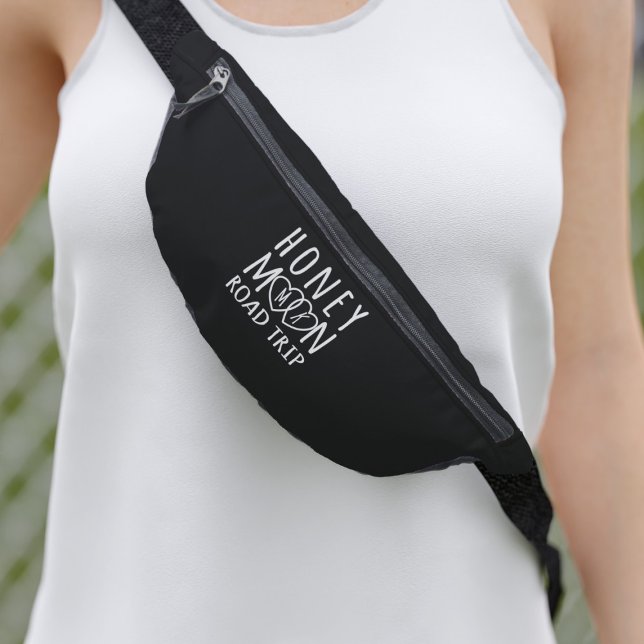 Riñoneras Paquete Fanny para el viaje de luna de miel en bla (Perfect fanny pack for your honeymoon road trip. Just add your initials!)