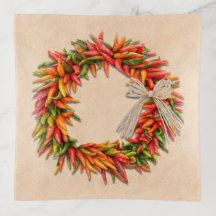 Ristra Wreath del suroeste de Chile en Adobe Wall