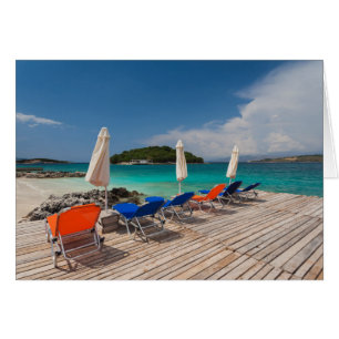 Riviera albanesa, Ksamil, ciudad frente a la playa