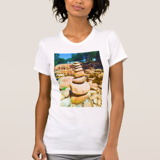 Rocas tranquilas para equilibrar - camiseta del Ee