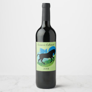 Rociando la etiqueta de vino de diseño de caballos