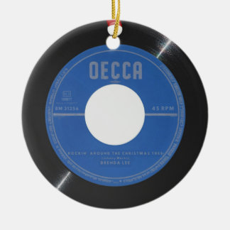 Rocking Alrededor Del Ornamento De Navidad En Árbo