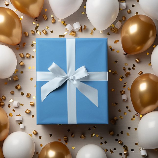 Rollo de papel de envolvimiento azul del cielo de  (Subido por el creador)