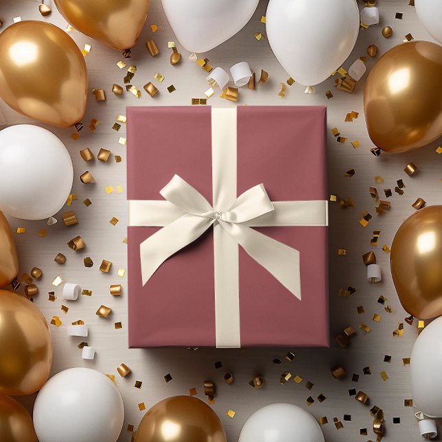 Rollo de papel de envolvimiento rojo de polvo (Subido por el creador)