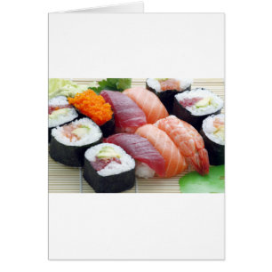 Rollo fresco de sushi de comida asiática japonesa 