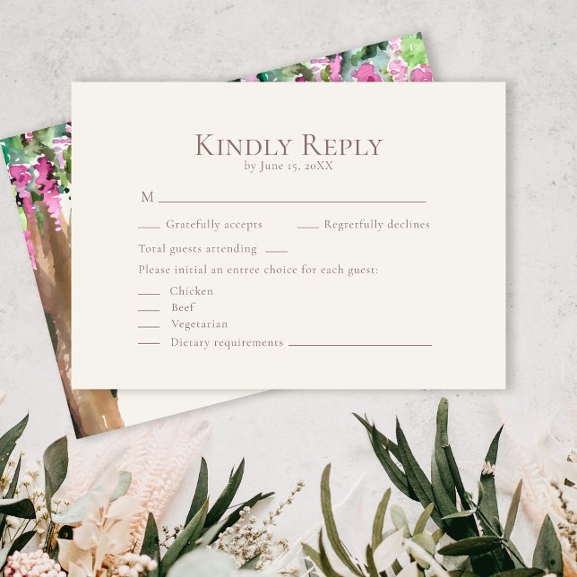 Romántica acuarela Acacia Wedding Tarjeta RSVP (Romantic Watercolor Acacia Wedding RSVP Card on a boho table full with flowers and greens.)