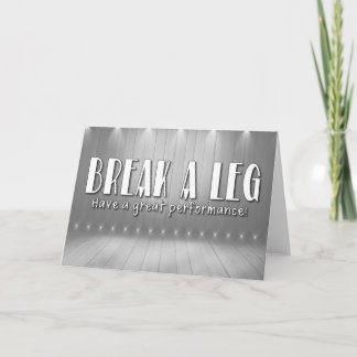 Rompa una tarjeta de la pierna