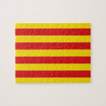 Rompecabezas con la bandera de Cataluña, España<br><div class="desc">Celebra tu amor por Cataluña con este puzzle patriótico que cuenta con la vibrante bandera de Cataluña, España! Este acertado rompecabezas exhibe las icónicas franjas rojas y amarillas del Senastro, que simbolizan el rico patrimonio cultural de Cataluña y la fuerte identidad regional. Perfecto para los amantes del rompecabezas y los...</div>