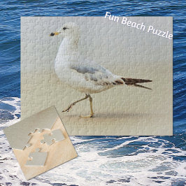 Rompecabezas de ave gaviota caminando por la playa