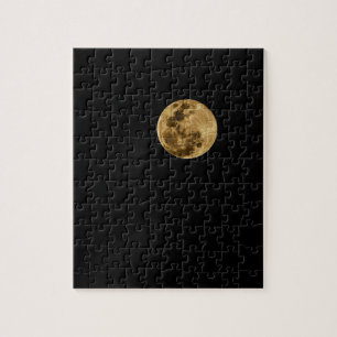 Rompecabezas de la luna con fondo negro