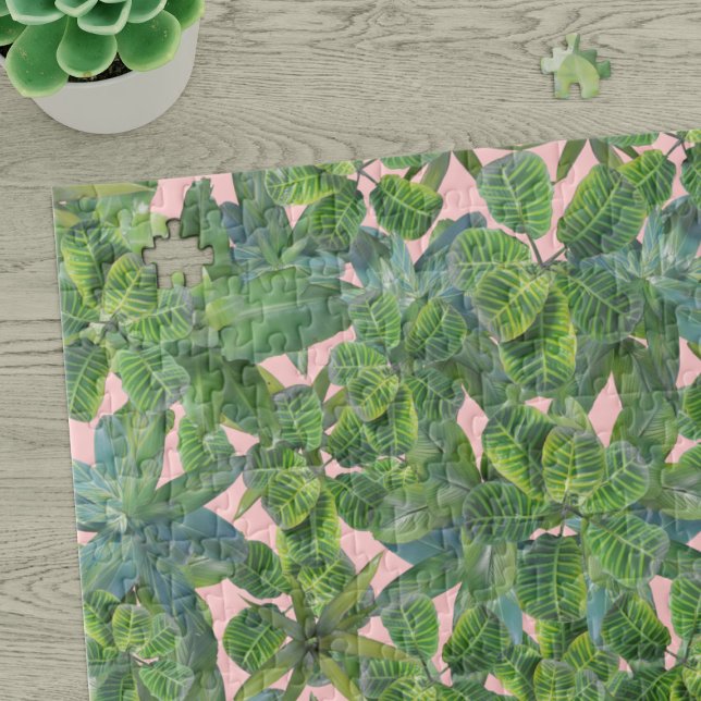 Rompecabezas rosa y verde de hojas tropicales (Fancy a difficult puzzle or know someone who would? Have a go of this one!)