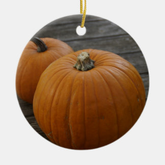 Ronda de ornamentos de las calabazas de las plumas