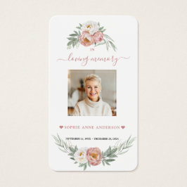 Rosa blanco con flores de fúnebre