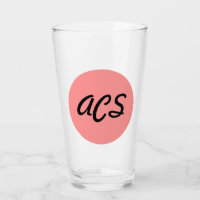 Rosa de un vaso de agua de concha