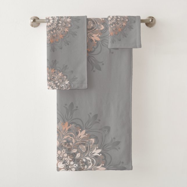 Rosa Gold Gray Floral Mandala (In situ)