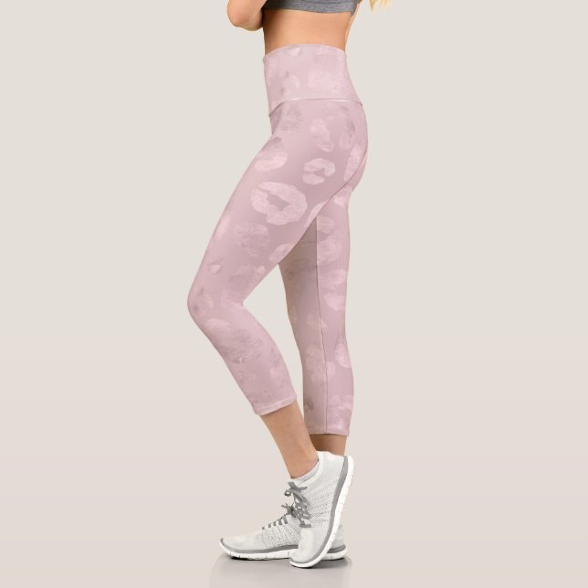 Rosa metálico Cheetah Capri Leggings (Izquierda)