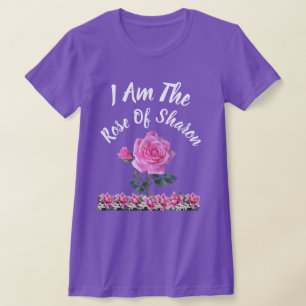 Rosa rosa sobre fondo de lavanda camiseta femenina
