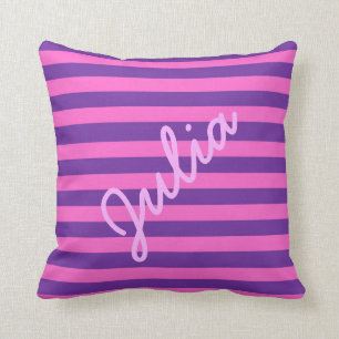 Rosa y almohada rayada púrpura