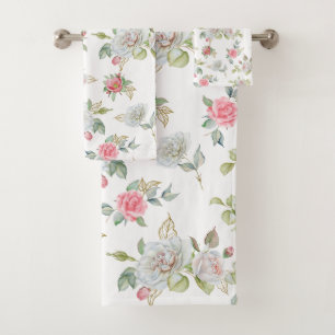 Rosas elegantes con hojas grabadas en oro