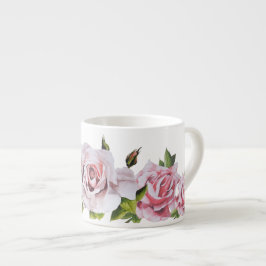 Rosas escultóricos en una taza de espresso