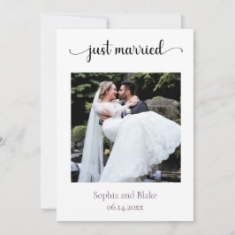 Rosas morados oscuros Invitación gótica floral