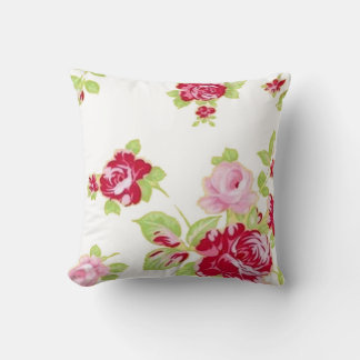 Rosas Sobre La Almohada Blanca