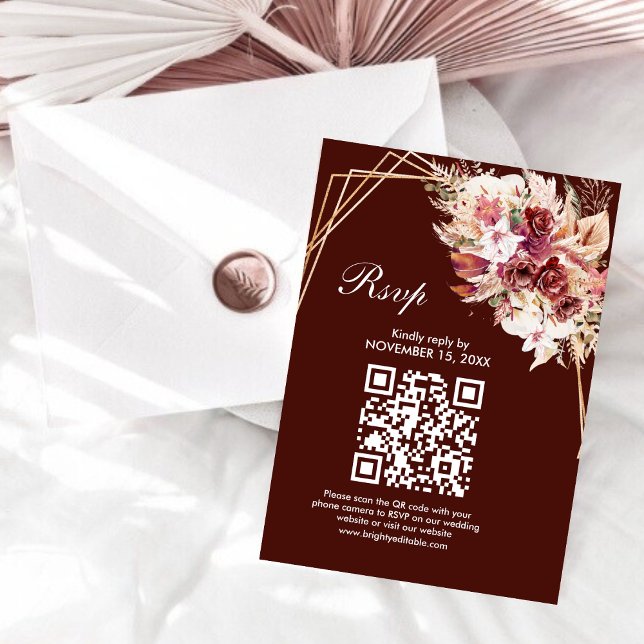 Rosewood Gold Frame QR Code Wedding RSVP Card (Subido por el creador)
