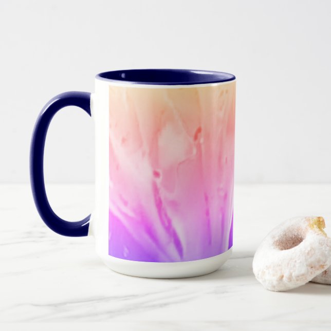 Rostros en una taza de embudo (Con donut)