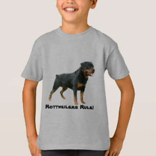 Rottweiler embroma la camiseta