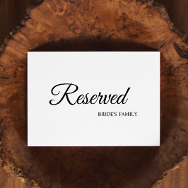 Rótulo reservado de caligrafía simple en blanco y 