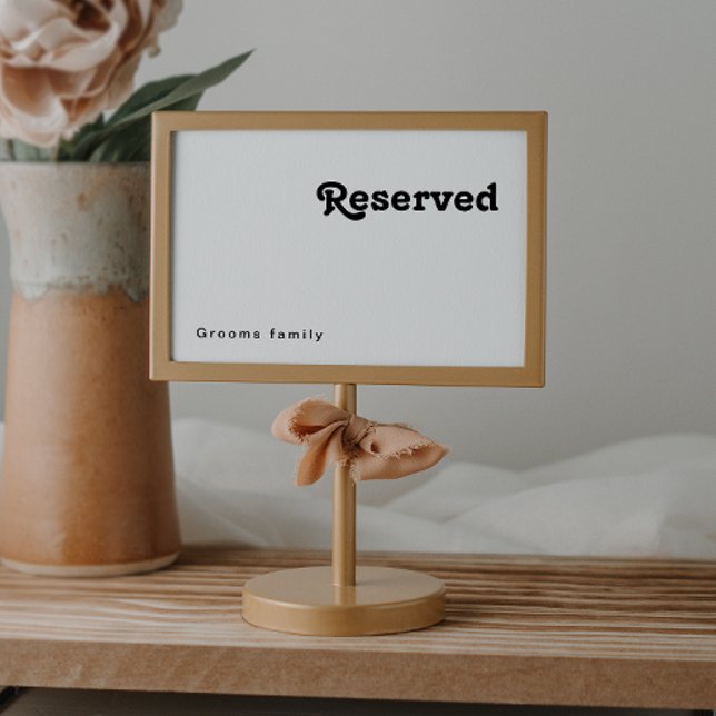 Rótulo reservado de letras retro modernas (Subido por el creador)