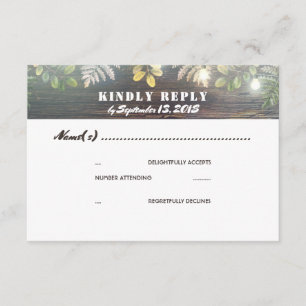RSVP de bodas con luces de madera rusticas