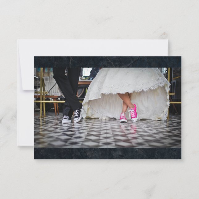 RSVP de pareja de bodas de estilo de los cincuenta (Anverso)