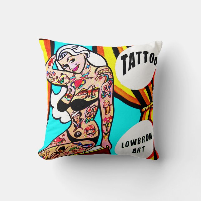 rubia con almohada de tatuajes (Anverso)