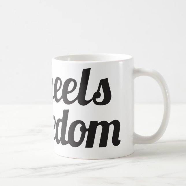 Ruedas del campanero dos a la taza de la libertad (Derecha)