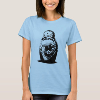 Ruso malvado de la muñeca de Matryoshka - camiseta