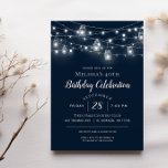 Rustic String Lights Birday Party Invitación<br><div class="desc">Personalizado asequible imprimió invitaciones para fiestas de cumpleaños con una plantilla fácil de usar para la personalización. Este diseño rústico de moda presenta varias cadenas de brillantes luces de cuerda y tarros de albañil sobre un fondo azul marino oscuro. Personalice la invitación con los detalles de su fiesta de cumpleaños...</div>