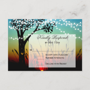 Rustic Tree String ilumina la tarjeta RSVP Wedset 