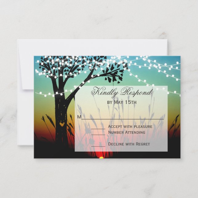 Rustic Tree String ilumina la tarjeta RSVP Wedset  (Anverso)