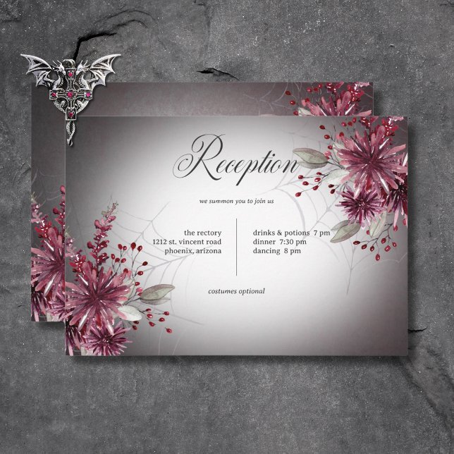 Rústica recepción gótica negra y borgoñona de Hall (Rustic Gothic Black & Burgundy Halloween Reception Enclosure Card)
