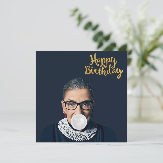 Ruth Ginsburg Soplando Chicle Feliz Cumpleaños (Anverso de pie)