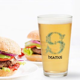 S. S., capital decorativa del nudo celta del siglo