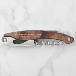 Sacacorchos Construcción moderna de carpintería de madera