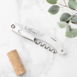 Sacacorchos Groomsmen personalizado de escritura moderna<br><div class="desc">Modern Script Personalizado Groomsmen Corkbolt con el nombre del groomsman personalizado en estilo de letra de escritura moderno gris con el título en modernos sans serif estilo de fuente sobre fondo de mármol blanco. También perfecto para el mejor hombre, padre de la novia y más. Los detalles de mármol se...</div>