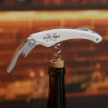 Sacacorchos Mejor Hombre Monograma Groomman Wedding Favor<br><div class="desc">Gracias a tu Mejor Hombre con su propio corcho personalizado por abrir su propio vino. Puede añadir su fecha inicial y la de su boda. Un regalo de agradecimiento muy útil para cualquiera de los miembros de la fiesta de novias que abren botellas de vino. ¿Para quién harías uno?</div>